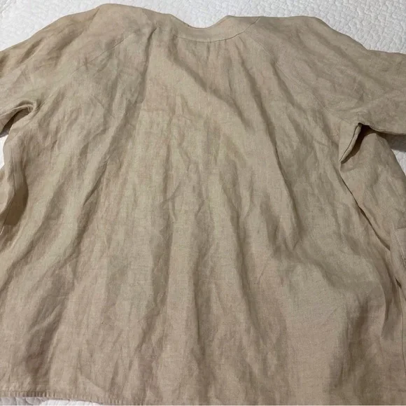 Neiman Marcus Exclusive 100% Linen Jacket | Snap Closure | Bold Buttons - Picture 11 of 11